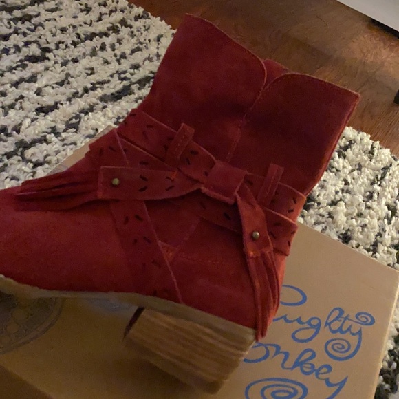 Brand New In Box Naughty Monkey Red Suede Boots - Picture 13 of 13